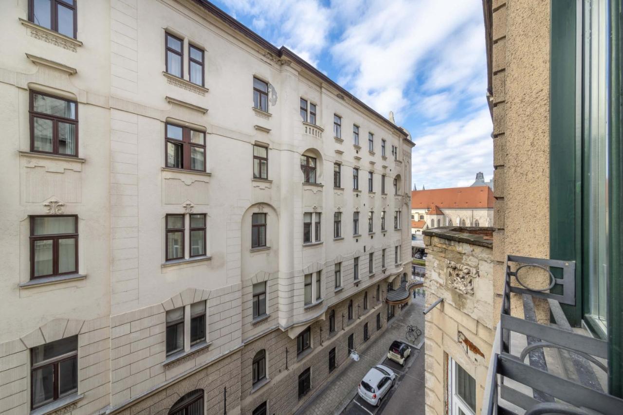 Anastasia 2 Bedrooms Apartment On Vaci Utca Budapest Exterior foto